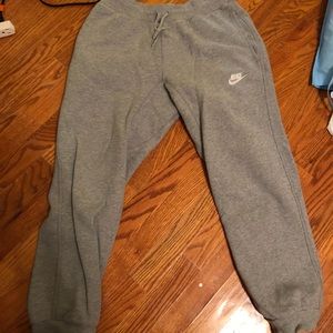 Nike Men’s Grey Sweatpants
